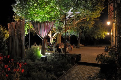 France, Var (83), Provence Verte, Bras, vers Saint-Maximin-la-Sainte-Baume, la maison d'hôtes Le Peyrourier, une campagne en Provence