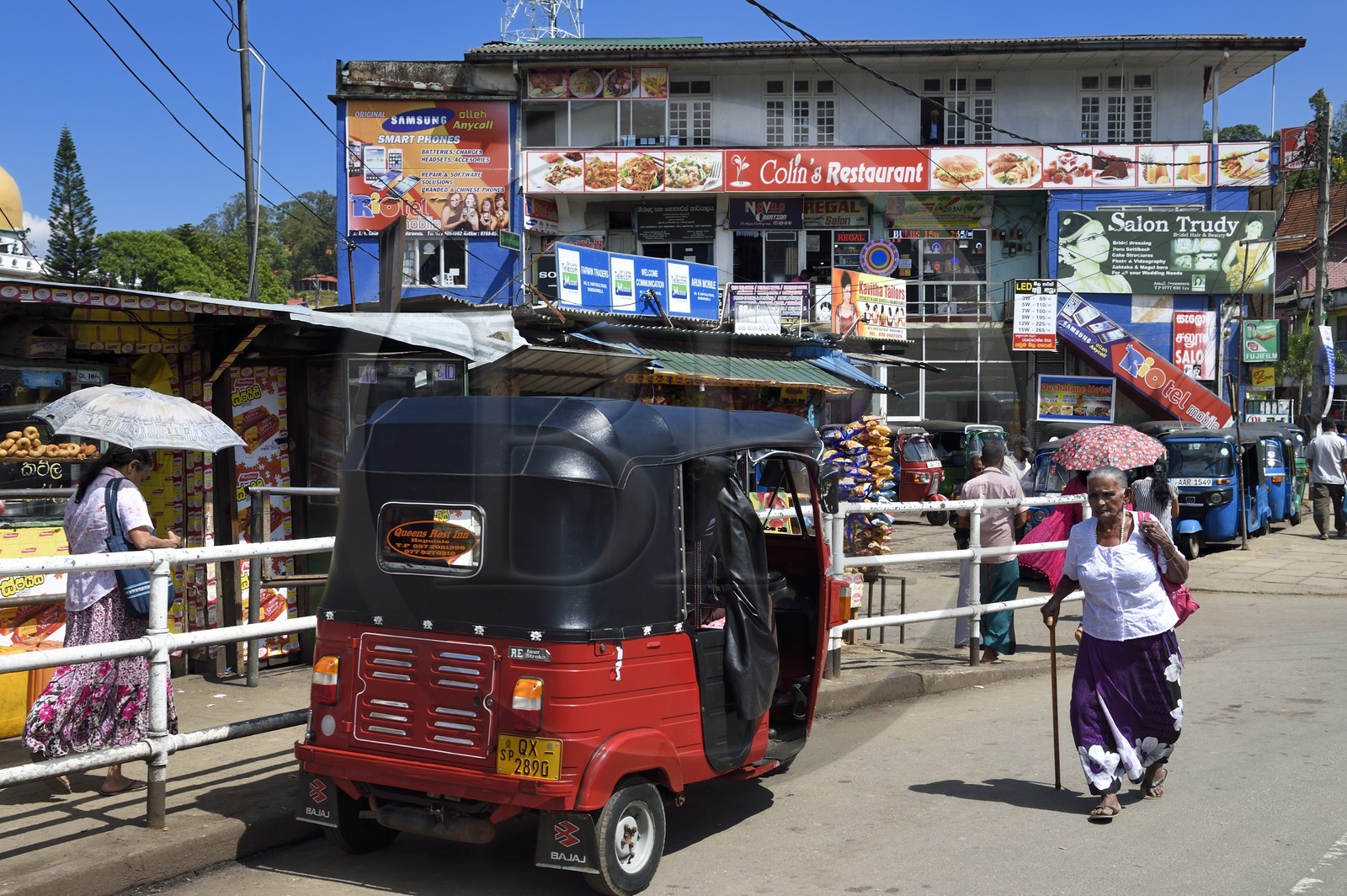 Sri Lanka, Province d'Uva, Bandarawela, tricycle moto-taxi