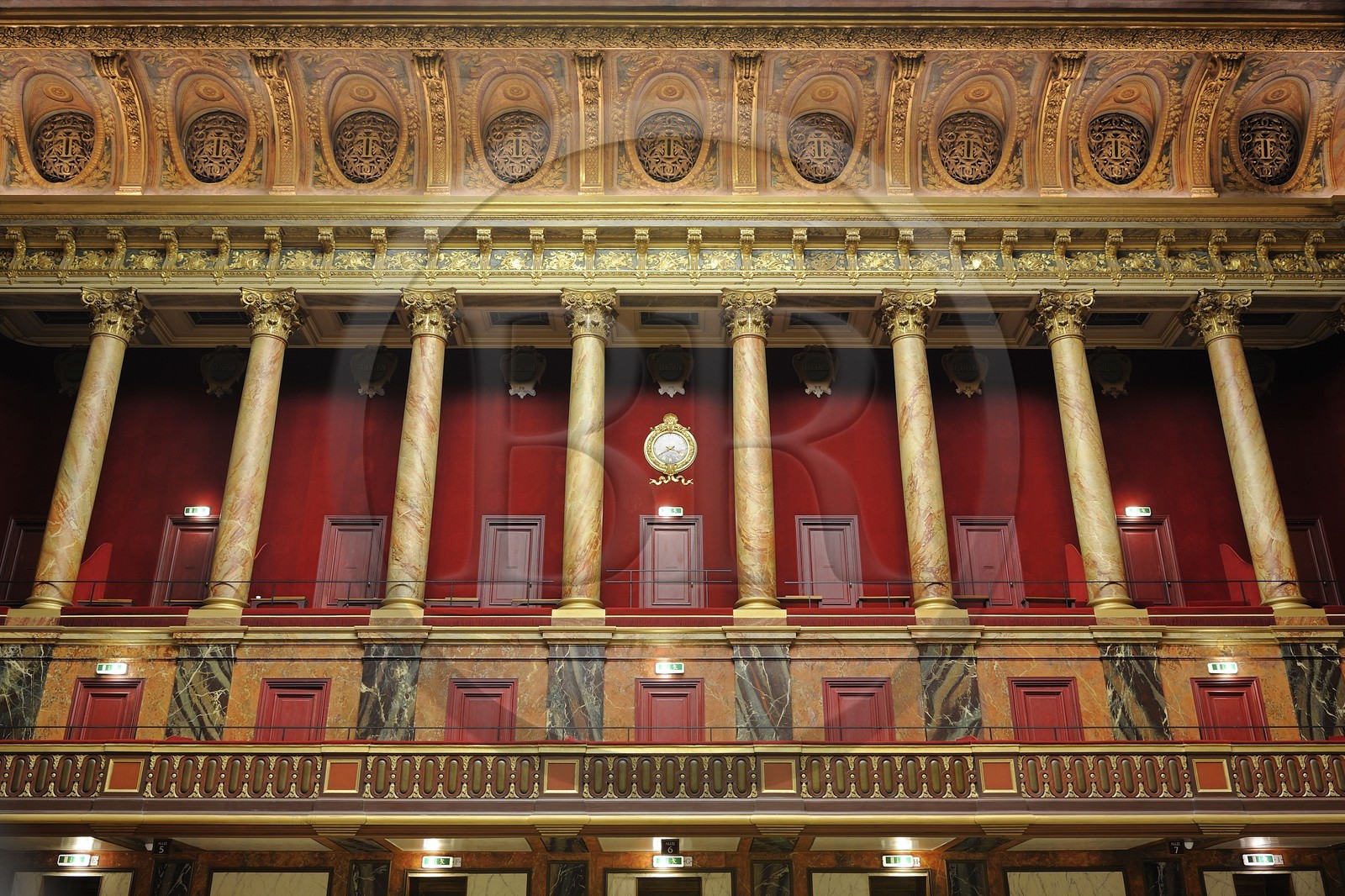 France, Yvelines (78), château de Versailles, classé Patrimoine Mondial de l'UNESCO, aile du Midi, hémicycle du congrès du parlement