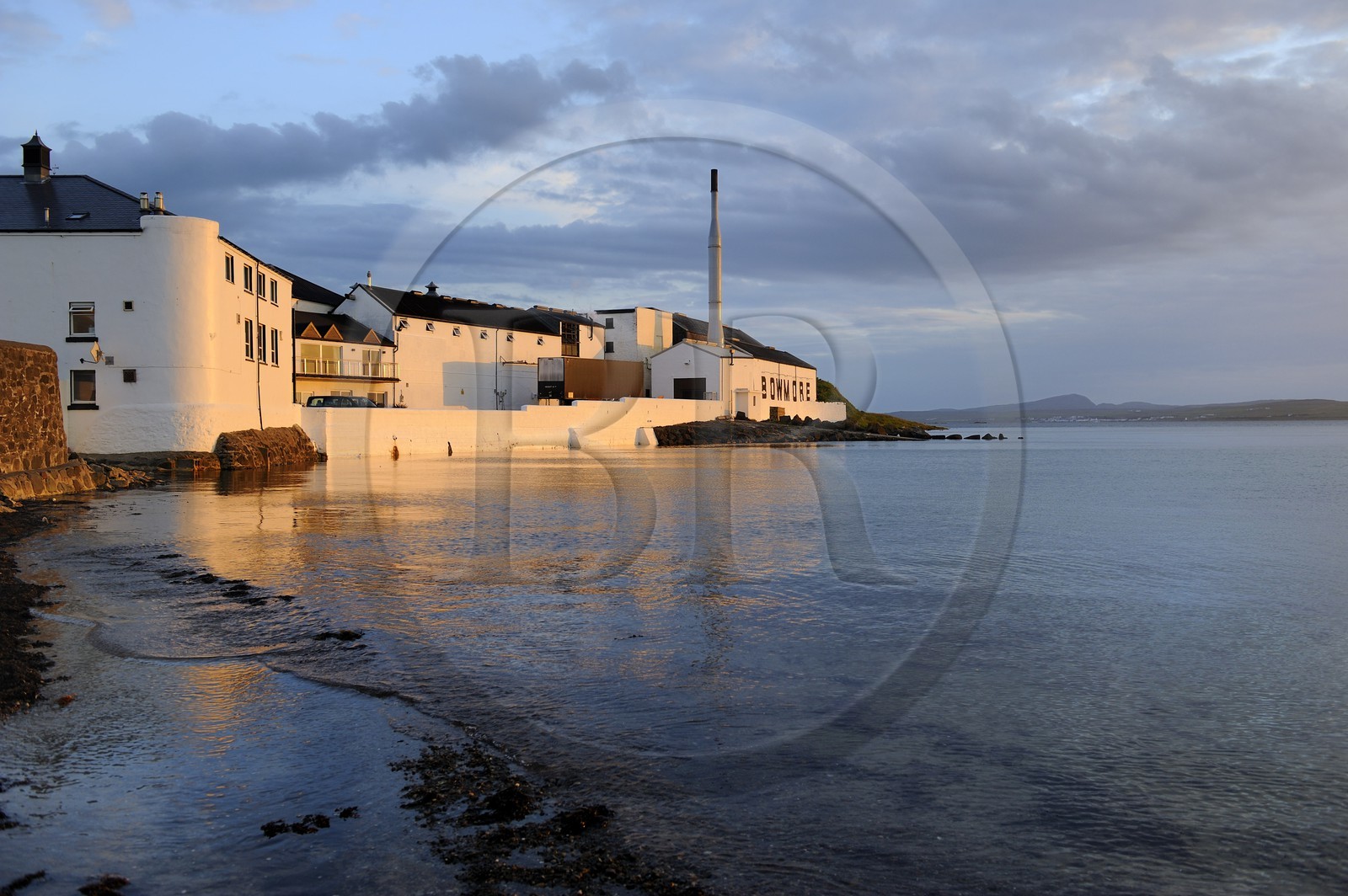 United Kingdom, Scotland, Inner Hebrides, Islay Island, Bowmore, the Bowmore Scotch whisky distillery on the eastern shore of Loch Indaal