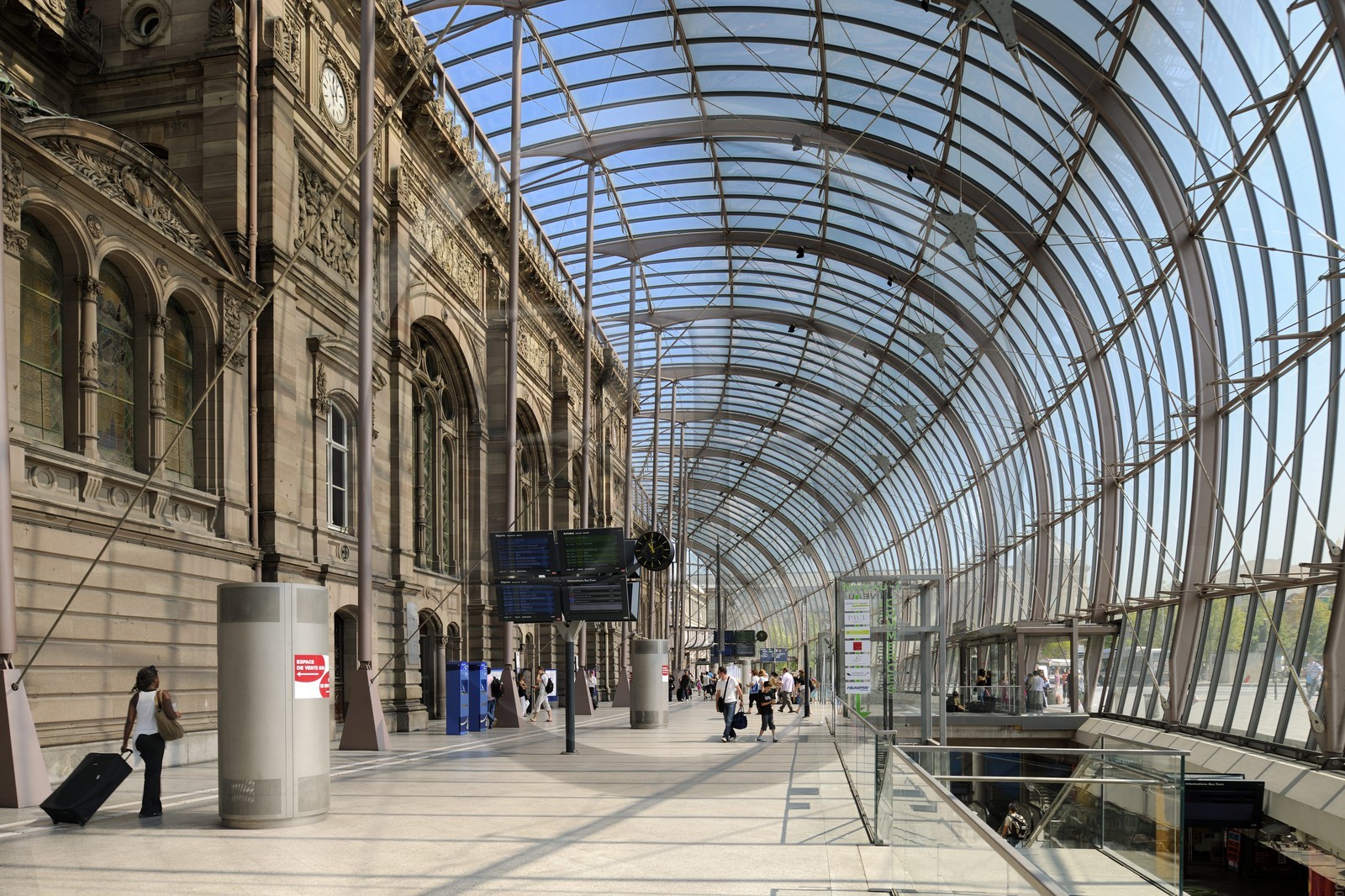 France, Bas-Rhin (67), Strasbourg, la verrière de la gare