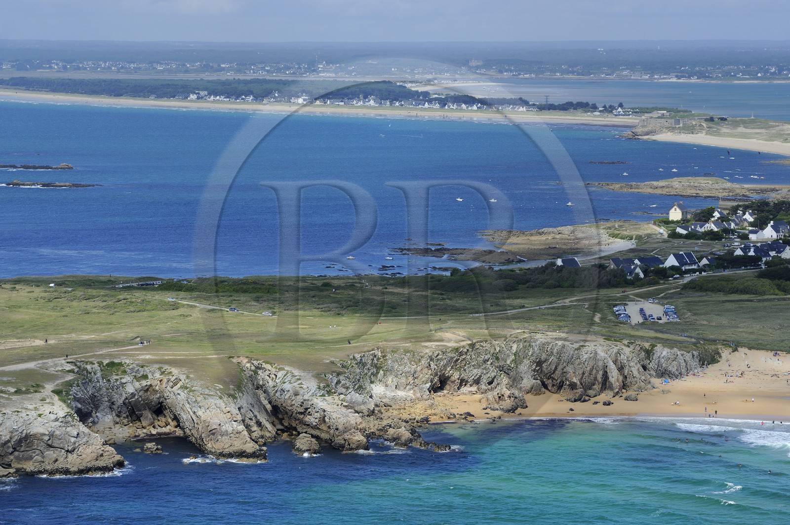France, Morbihan (56), presqu'ile de Quiberon, la côte sauvage (vue aérienne)
