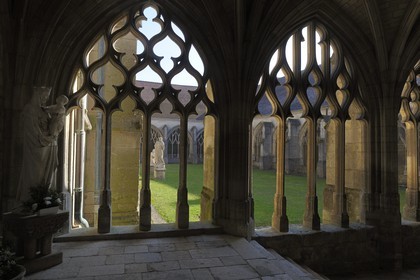 France, Meuse (55), Verdun, Ville Haute, cathédrale Notre-Dame du Xe siècle, le cloitre