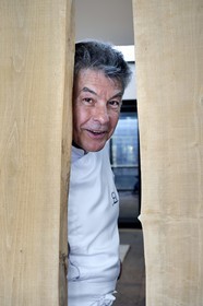 France, Haute-Loire (43), Saint-Bonnet-le-Froid, Restaurant 3 étoiles Régis et Jacques Marcon, le chef cuisinier Jacques Marcon