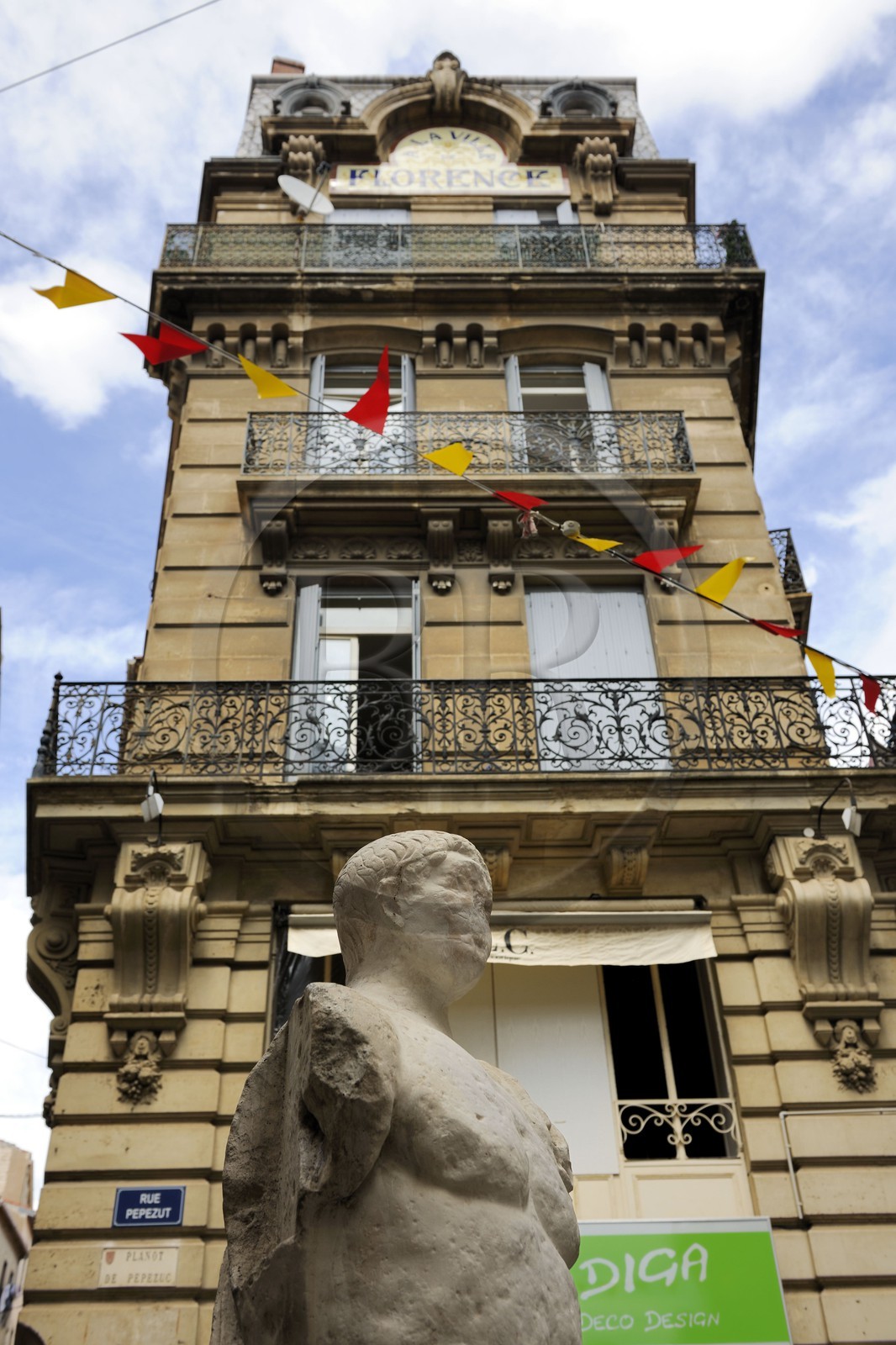 France, Hérault (34), Béziers, statue de Pépézuc qui représenterait l'empereur romain Tetricus fils (fin du IIIème siècle) devenu personnage de légende, héros biterrois par excellence