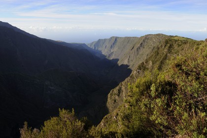 France, île de la Réunion, Côte Sud, la Rivière des Remparts aboutit à la mer