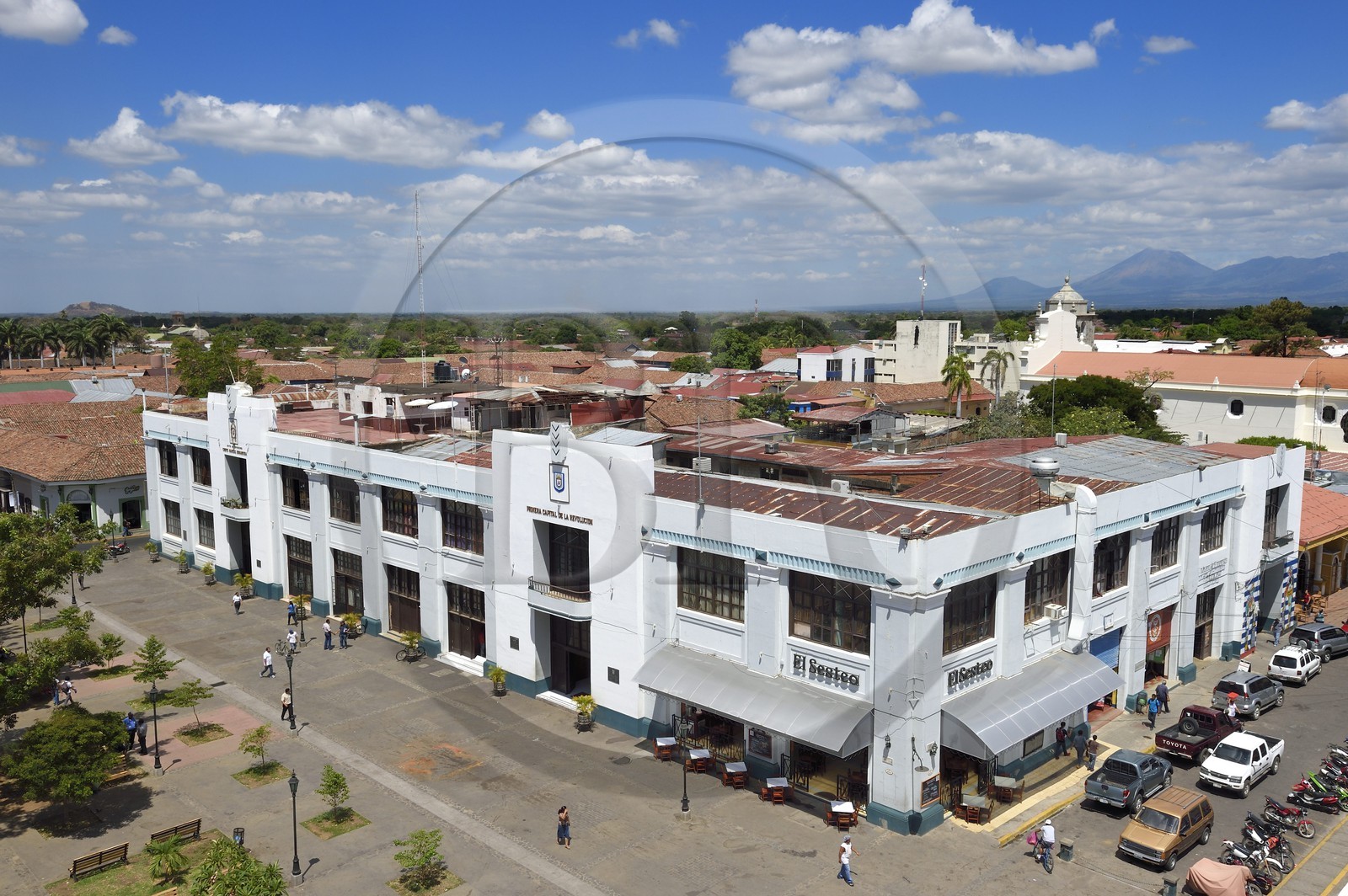 Nicaragua, Leon, l'hôtel de ville conçu dans un style Art Déco par l'architecte Marcelo Targa en 1942