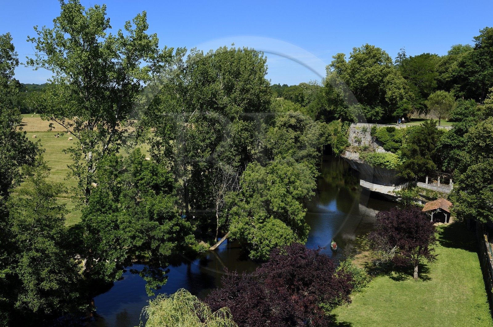 France, Dordogne, Perigord Vert, Bourdeilles, the Dronne river seen from the castle