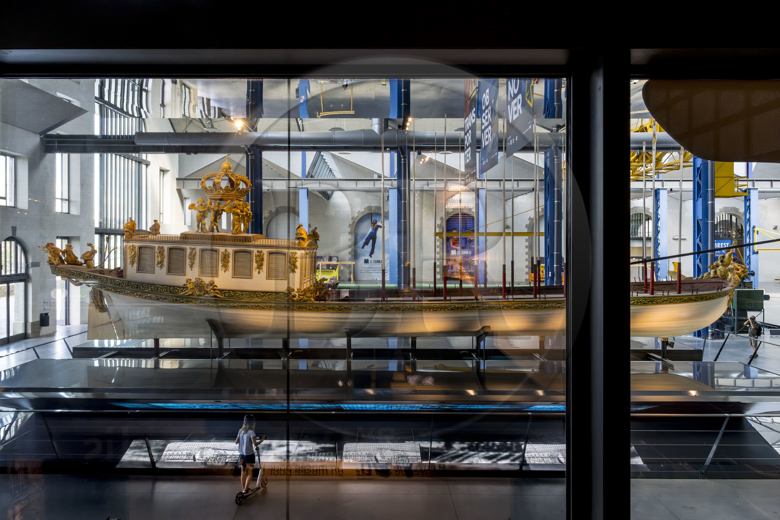 France, Finistère (29), Brest, l'éco-quartier des Capucins, les Ateliers, anciens ateliers de mécanique de l'Arsenal, le Canot de l’Empereur Napoléon 1er construit en 1810 à Anvers