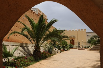 Maroc, région de l'Oriental, Oujda, le jardin du parc Lalla Meriem le long des remparts de la médina