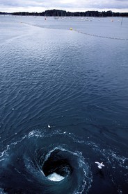 France, Ille et Vilaine, Saint Malo, dam on the Rance river