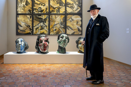 France, Paris (75), Musée Maillol, le peintre et sculpteur allemand Markus Lüpertz lors de son exposition en dialogue avec l'oeuvre d'Aristide Maillol,  bronzes peints et technique mixte sur papier