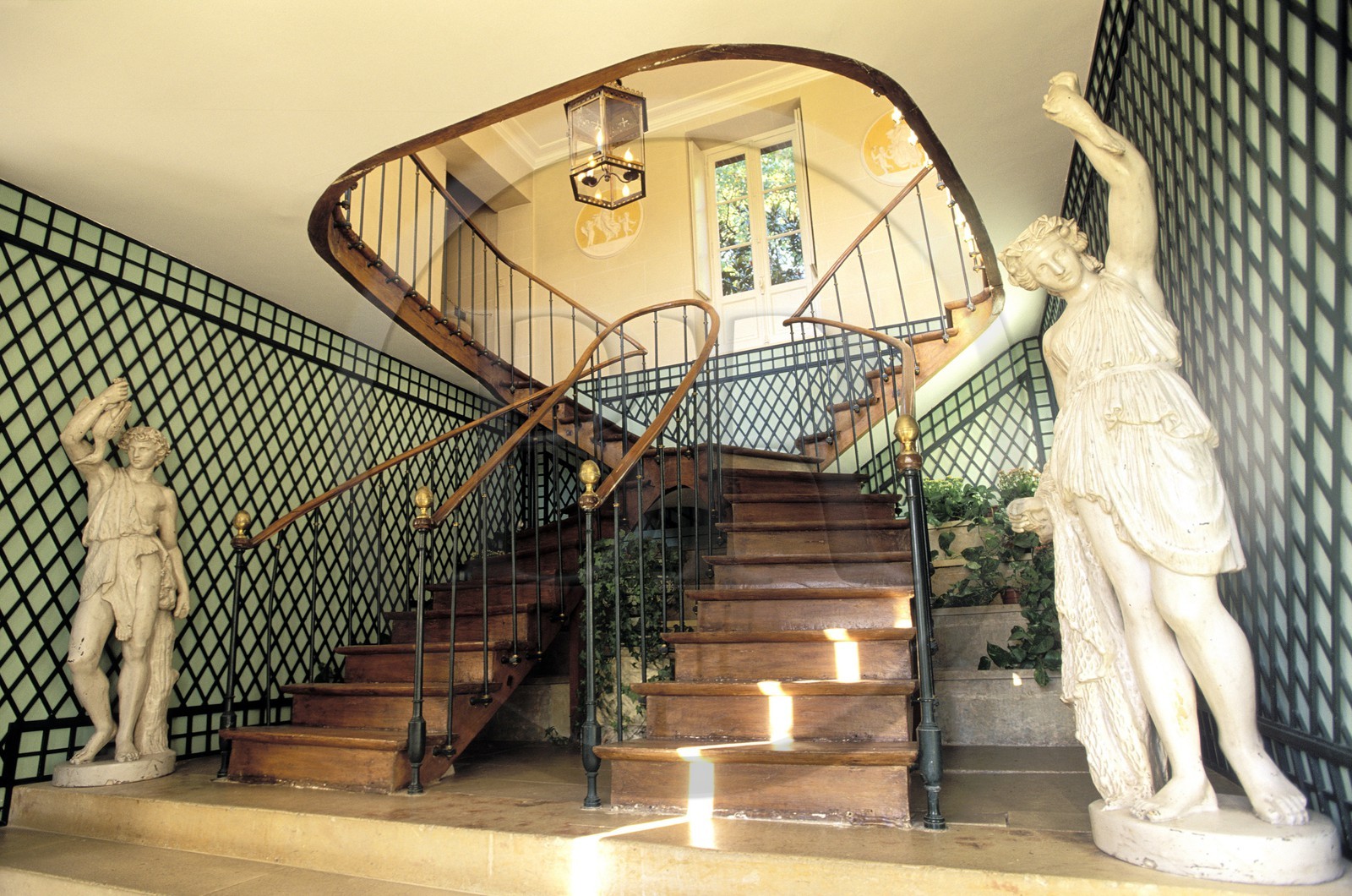 France, Hauts-de-Seine (92), Châtenay-Malabry, Vallée-aux-loups, double escalier de la maison de châteaubriand