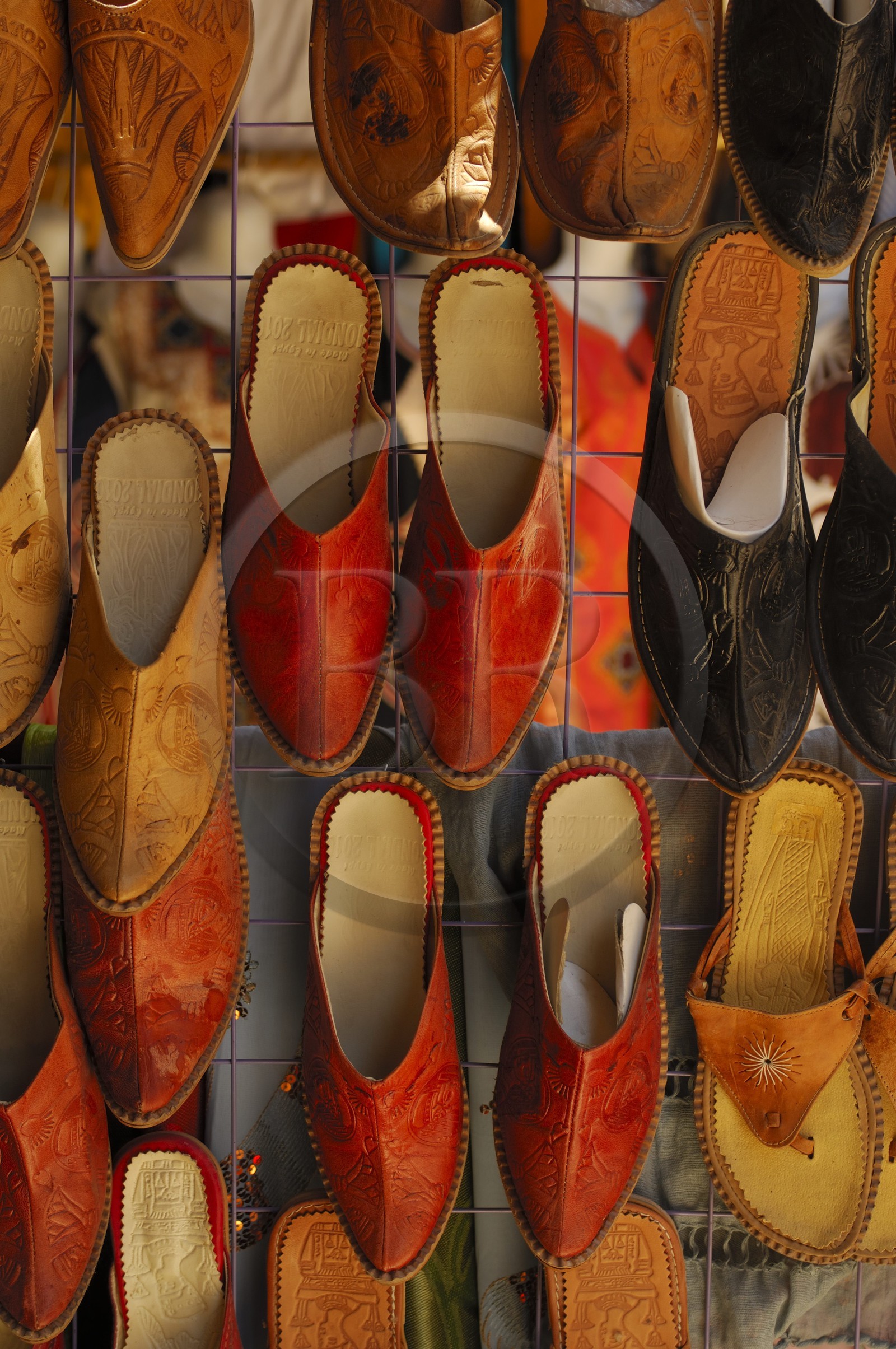 Egypt, Haute Egypte, Nubie, vallée du Nil, Aswan, the new souk, touristic souvenirs