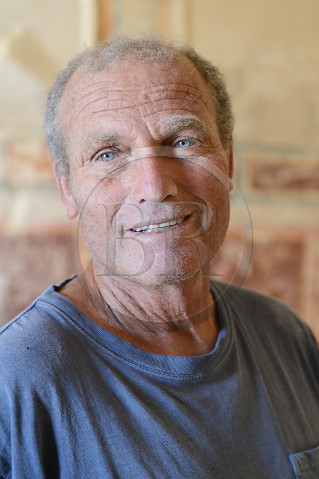 Israel, Cisjordanie, l'Hérodion, colline artificiellement exhaussée qui abrite les ruines d'un palais fortifié construit par le roi Hérode Ier le Grand (site classé Parc National), l'archéologue Yakov Kalman en charge des fouilles qui a succédé au professeur Ehud Netzer
