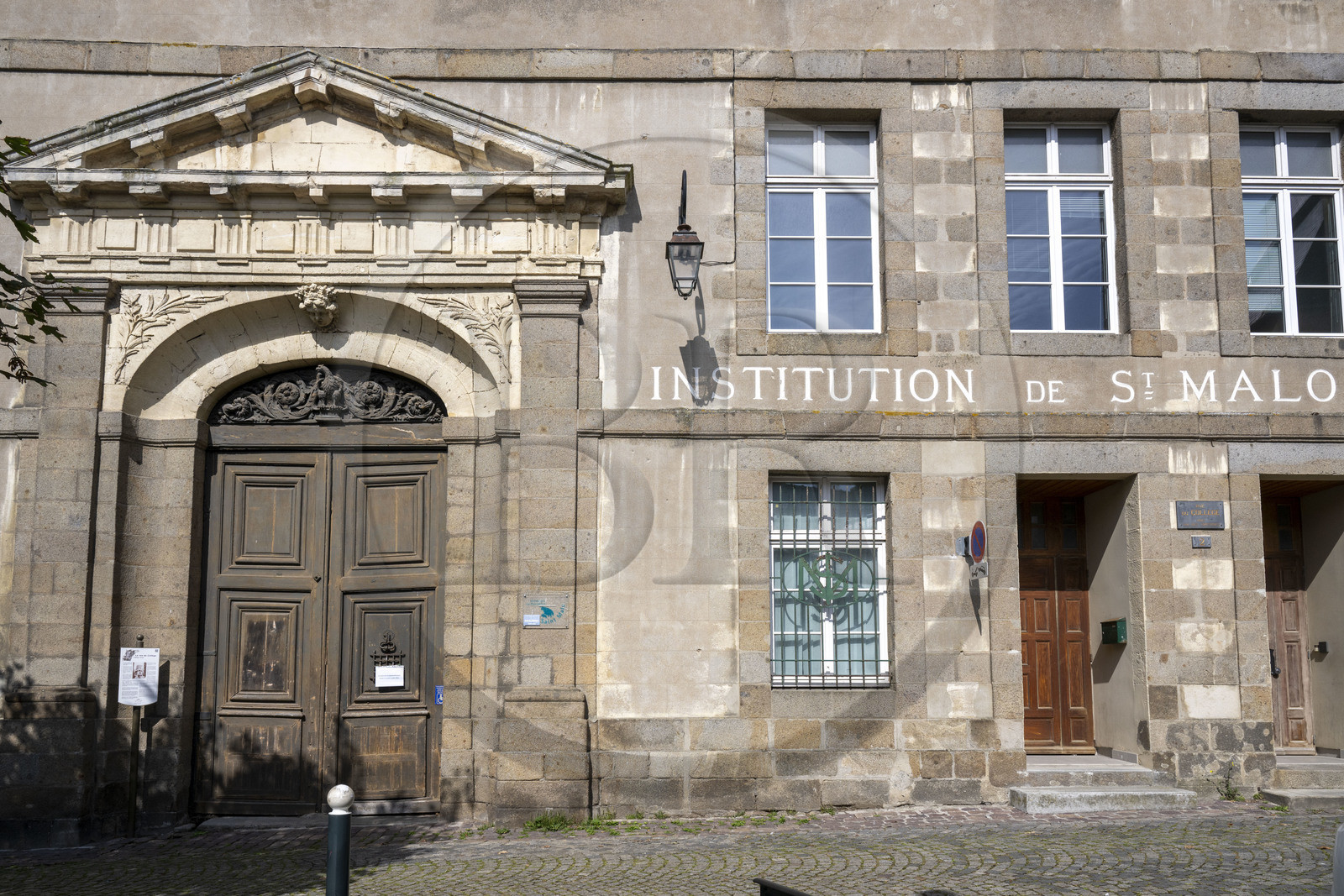 France, Ille-et-Vilaine (35), Côte d'Emeraude, Saint-Malo intra-muros, ancien Hotel particulier d'armateur dans la rue du Collège, Hotel de Plouer devenu collège vers 1800