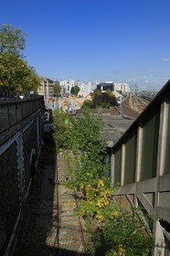 France, Paris (75), gare SNCF de Pont-Cardinet, voie désaffectée de l'ancienne ligne d'Auteuil