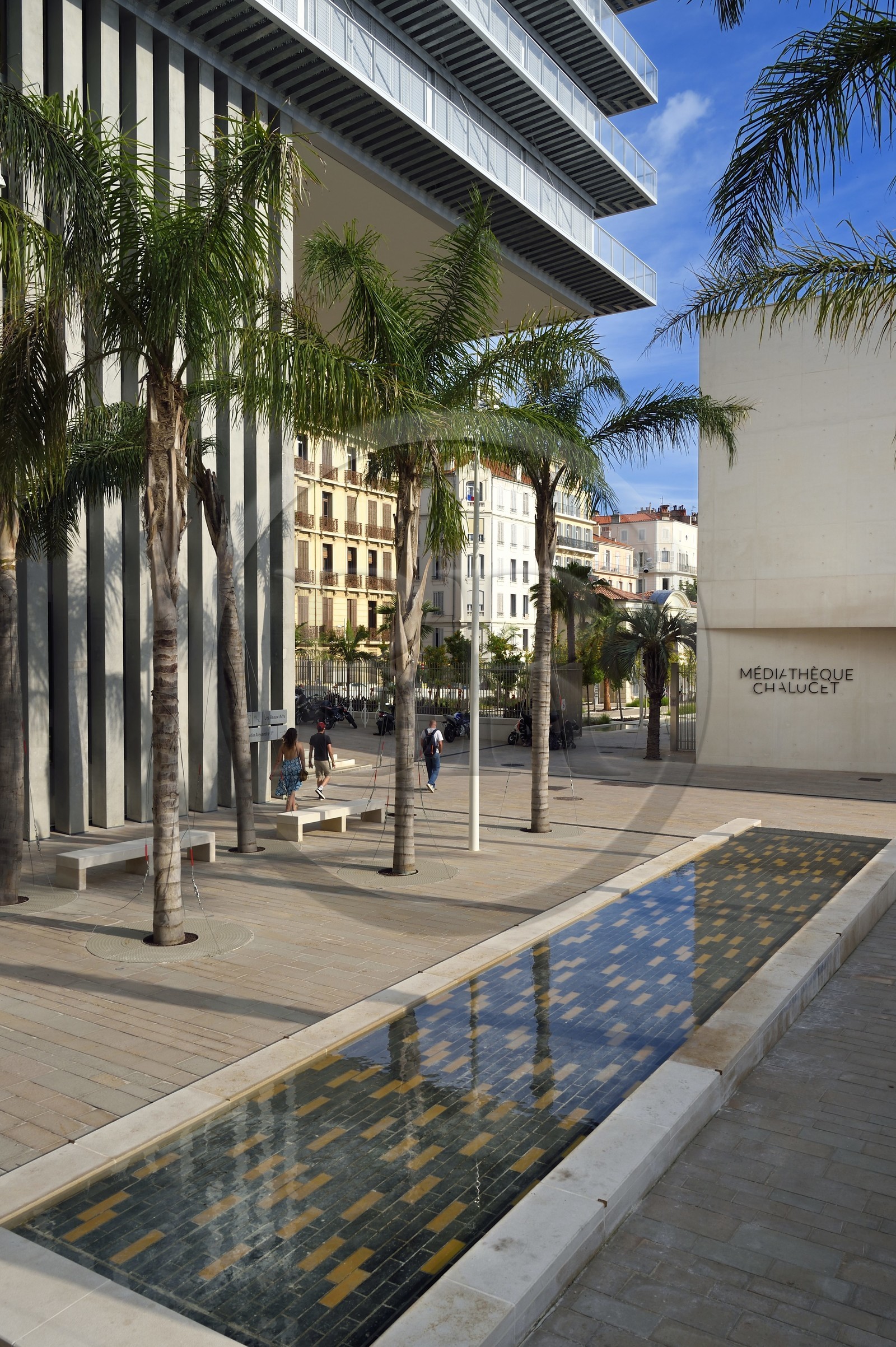 France, Var, Toulon, quartier Chalucet, the House of Creativity housing the Camondo Méditerranée School (Interior Architecture and Design) left overlooking the Chalucet media library in the Jardin Alexandre 1er