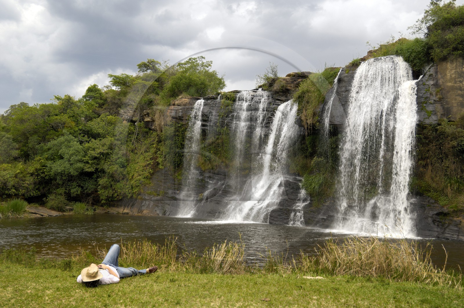 Brésil, Etat du Minas Gerais, région de Carrancas au sud de Sao Joao del Rei, cascade  (Route de l'or, Estrada Real)
