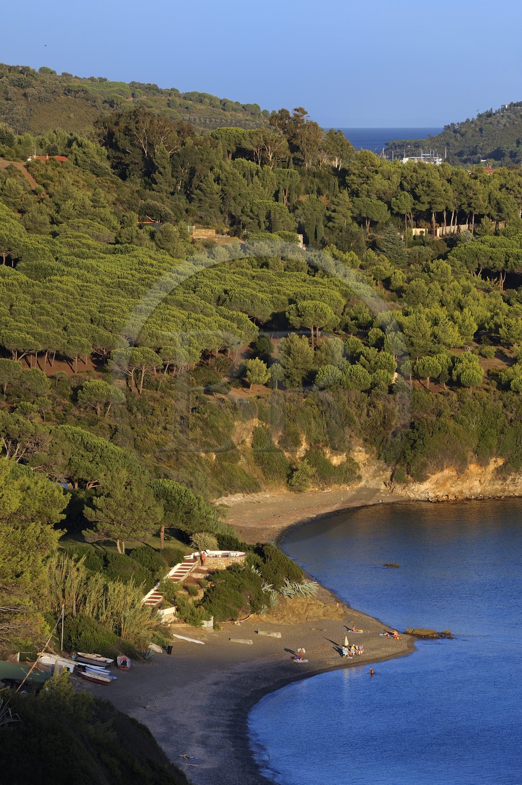 Italie, Toscane, l’Ile d’Elbe, plage de Norsi sur la cote Sud