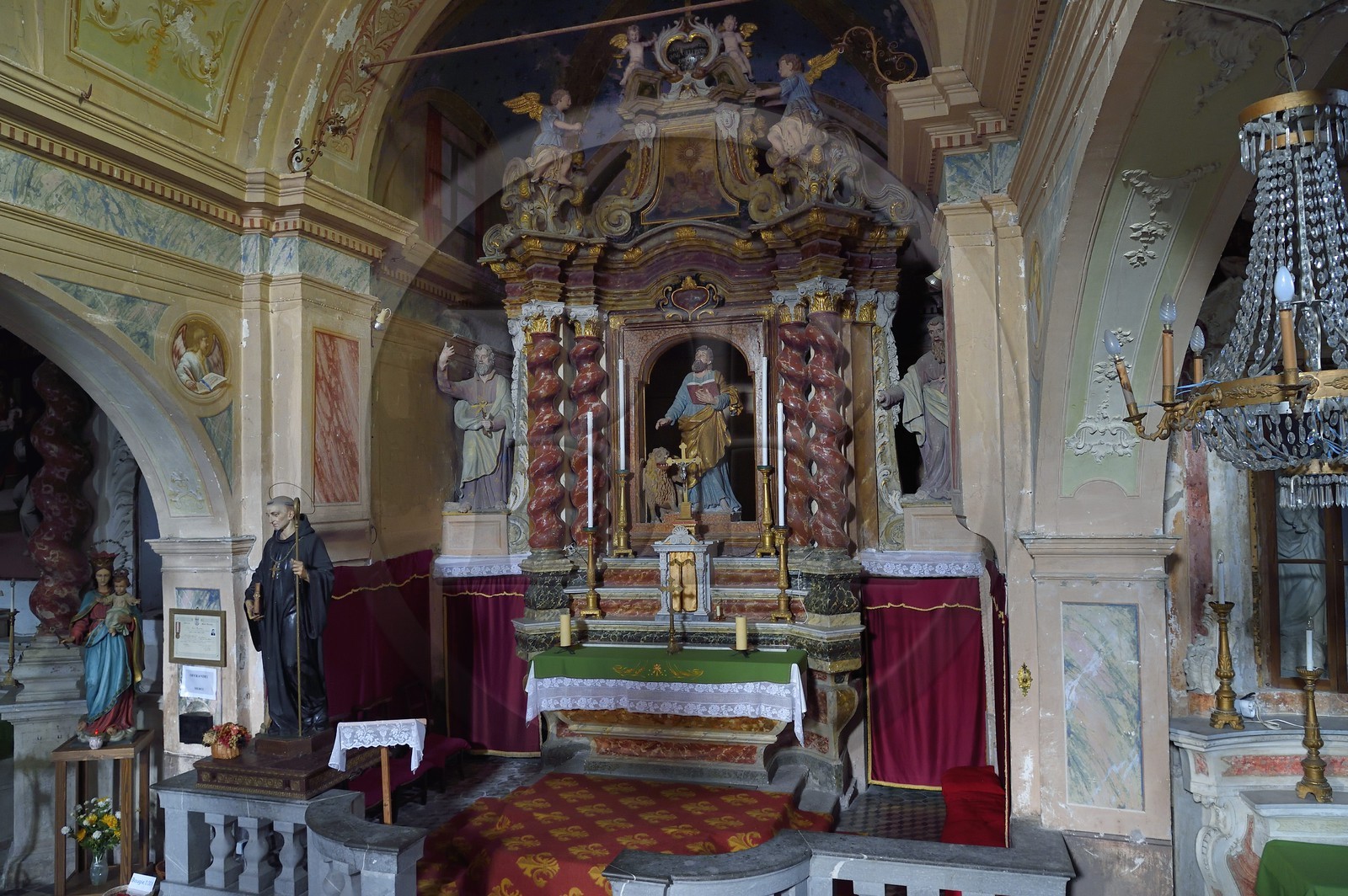 France, Alpes-Maritimes (06), vallée de la Roya, village de Piène-Haute, l'église Saint-Marc, retable baroque du chœur réalisé en 1728