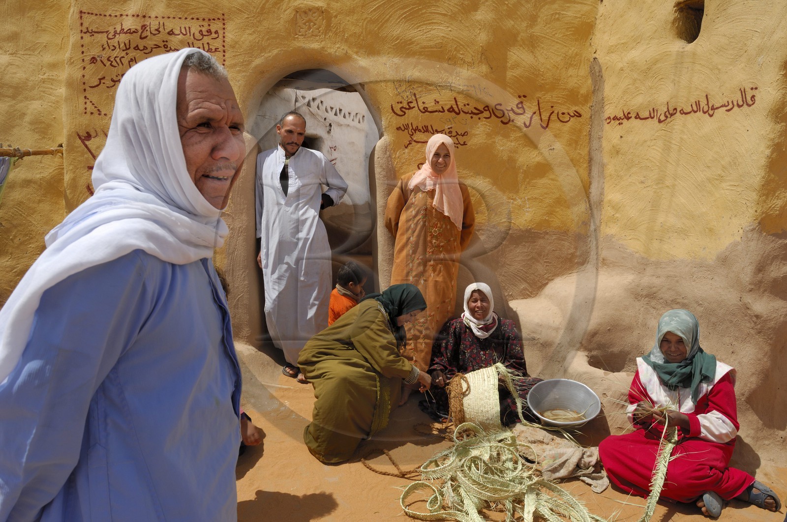 Egypte, désert libyque, oasis de Dakhla, le village de Eshbet Bashendi (Bashandi), vannerie