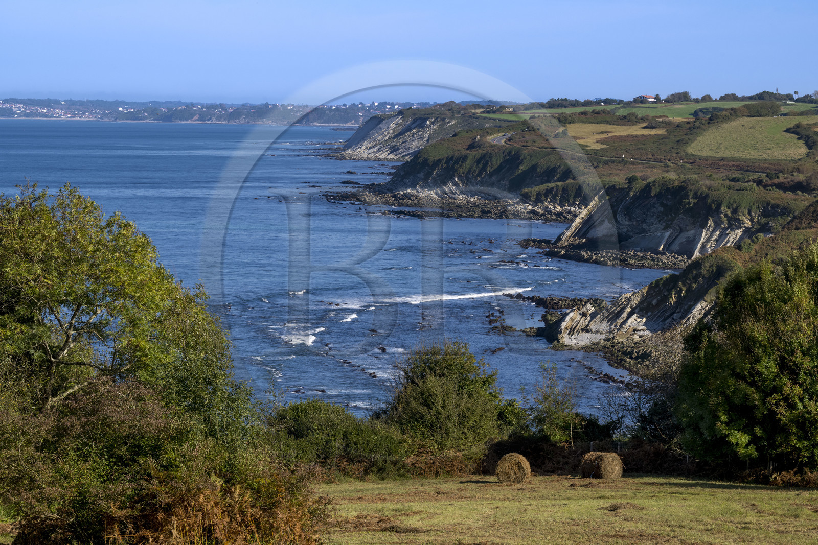 France, Pyrénées-Atlantiques (64), la côte du Pays-Basque, le domaine d'Abbadia géré par le Conservatoire du littoral et la corniche basque