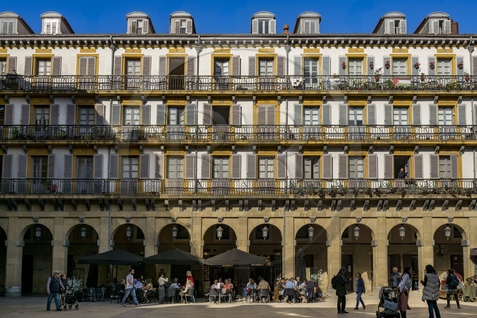 Espagne, province du Guipuscoa (Gipuzkoa), Saint-Sébastien (Donostia),  la place de la Constitution au coeur de la vieille ville