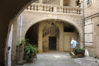 France, Hérault (34), Pézenas, escalier de l' Hôtel de Landes de Saint-Palais 16-17éme siècle cours Jean Jaures