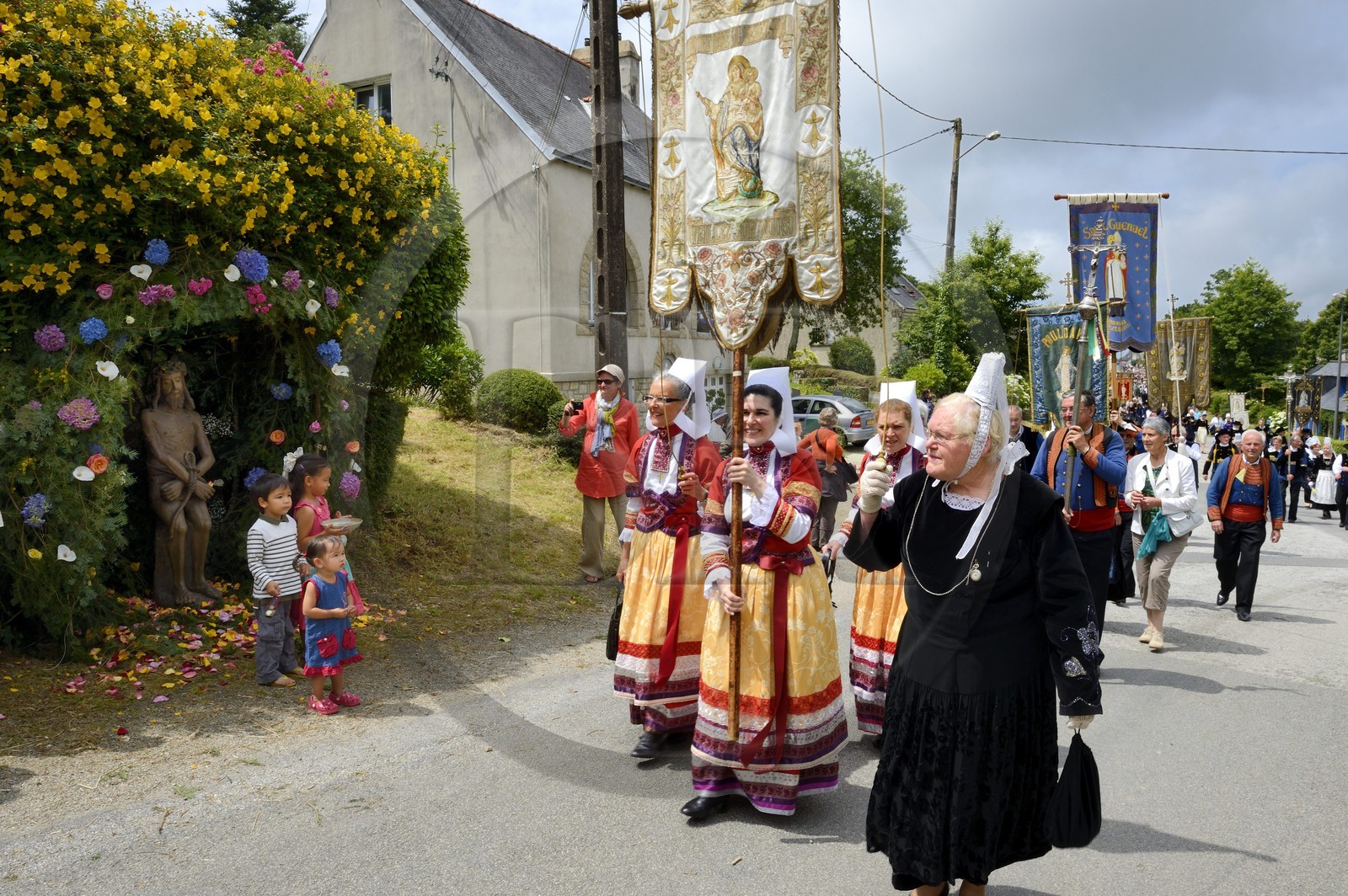France, Finistère (29), Locronan, procession de la petite Troménie