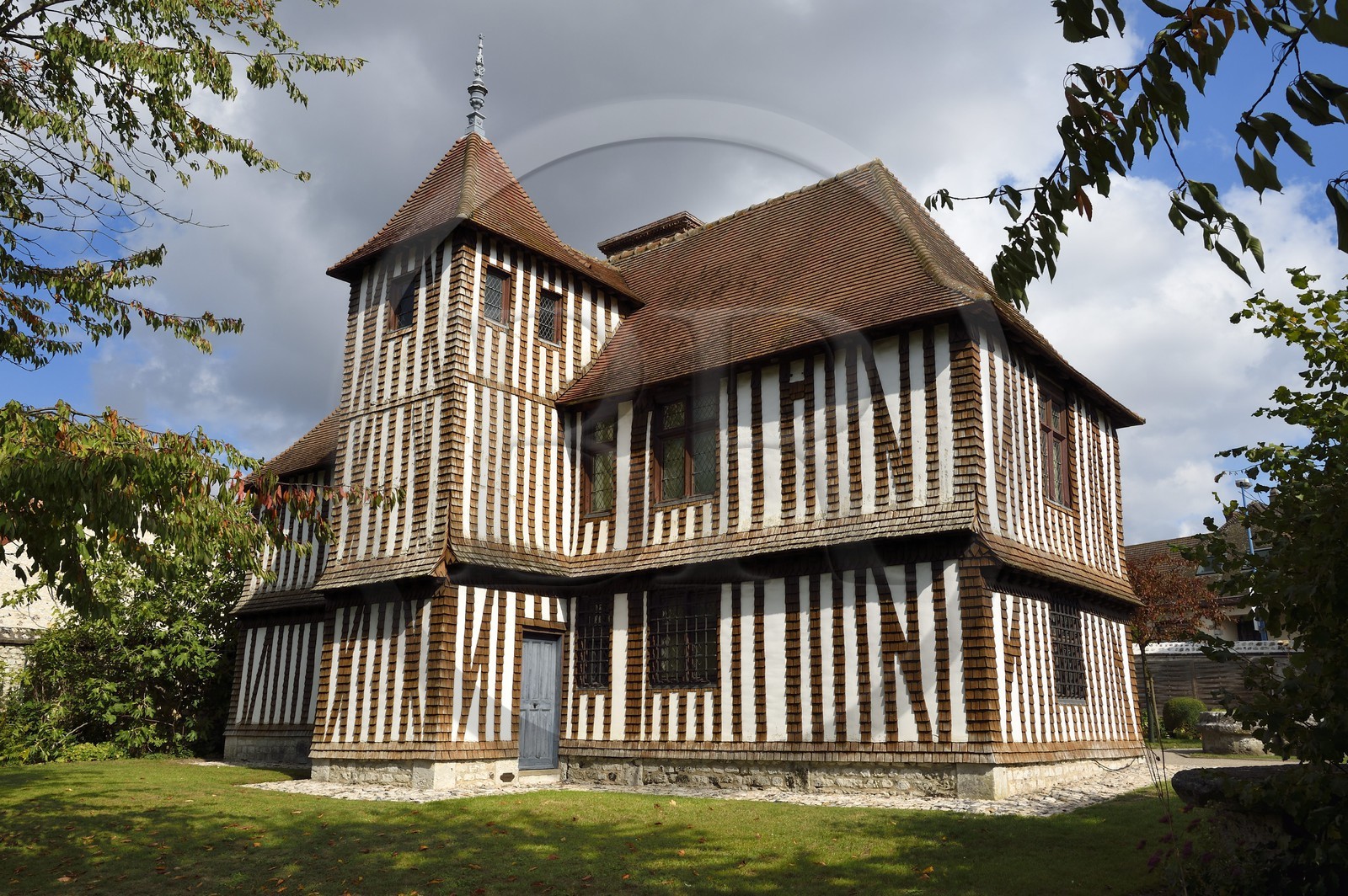 France, Seine-Maritime (76), Petit-Couronne, musée Pierre Corneille, manoir typiquement normand avec ses pans de bois et son essentage d'ardoise, il a servi de maison de campagne à l'écrivain