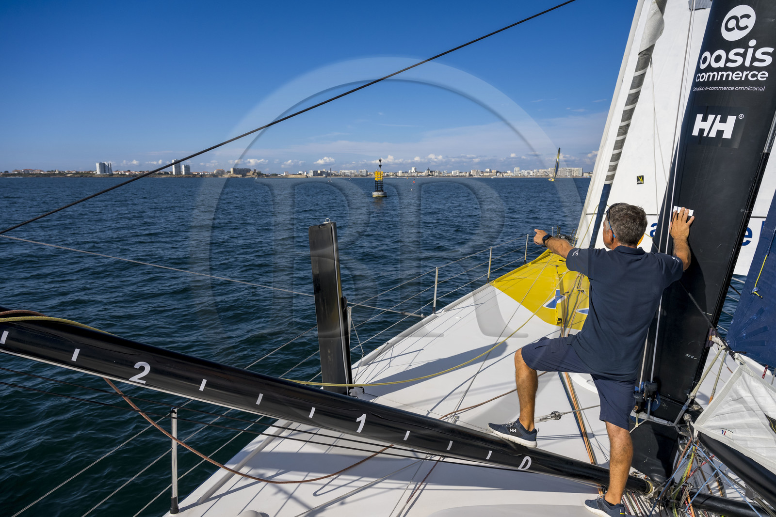 France, Vendée (85), Les-Sables-d'Olonne, le skipper Manuel Cousin en entrainement sur son voilier monocoque de 60 pieds IMOCA Coup de Pouce