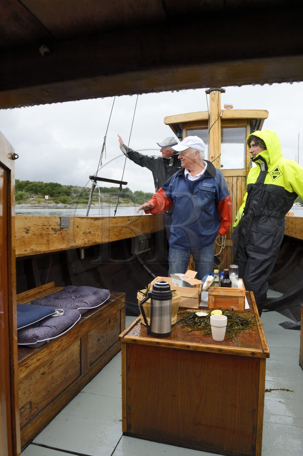 Suède, Västra Götaland, Grebbestad, ferme ostréicole de Everts Sjöbod (Boathouse Evert), sortie en mer avec Lars Karlsson
