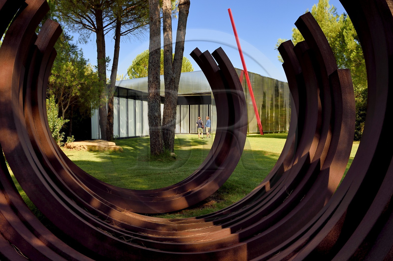 France, Var (83), Le Muy, Fondation Bernar Venet, la Nouvelle Galerie avec Diagonal 74-3°, 2006 Acier peint