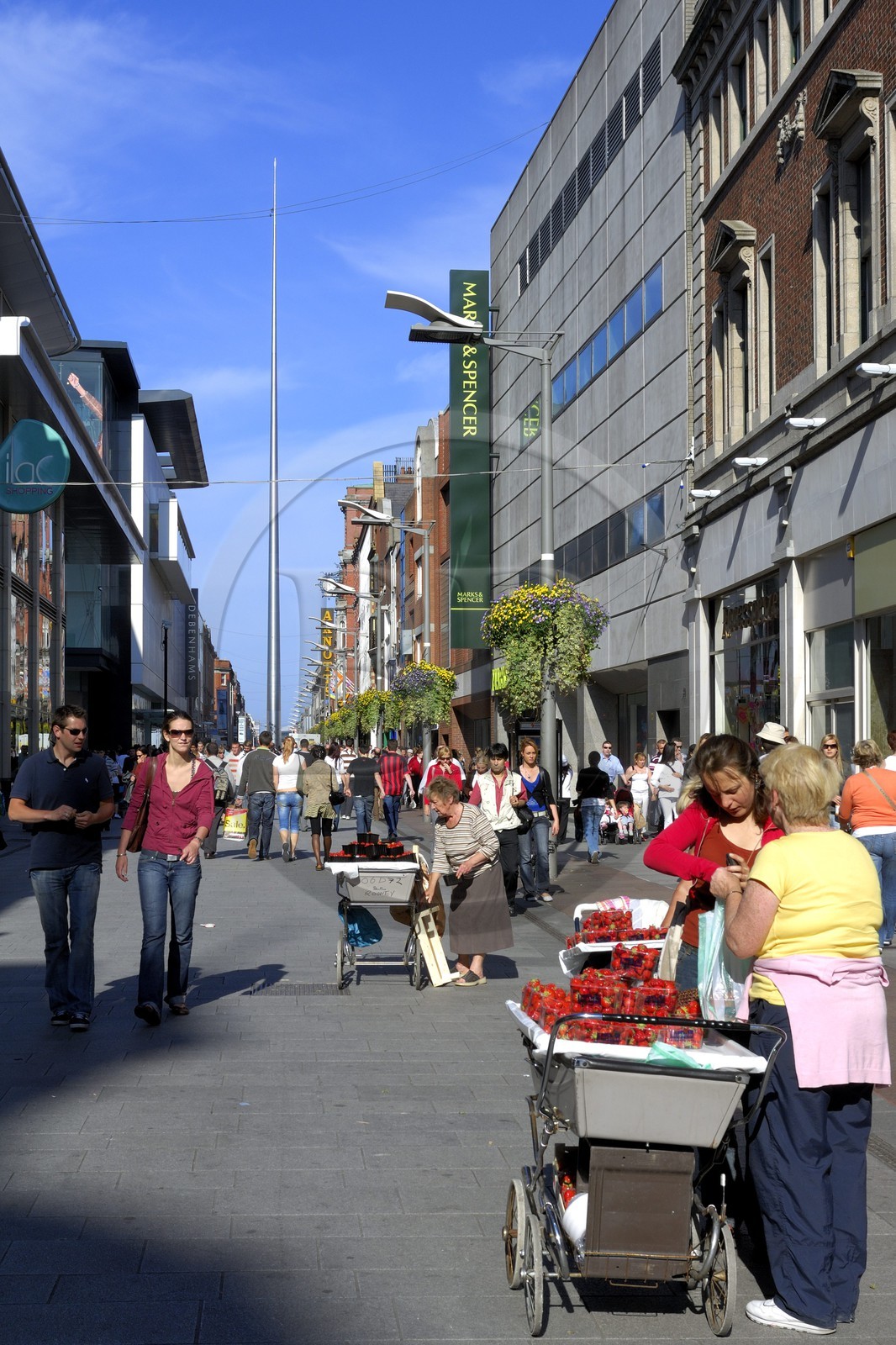 Irlande, Dublin, The Spire of Dublin (aiguille en acier haute de 120m)