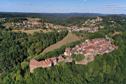 France, Bas-Rhin, Parc regional des Vosges du nord (Northern Vosges Regional Natural Park), La Petite Pierre, the castle of Lutzelstein at the tip of the old village (aerial view)