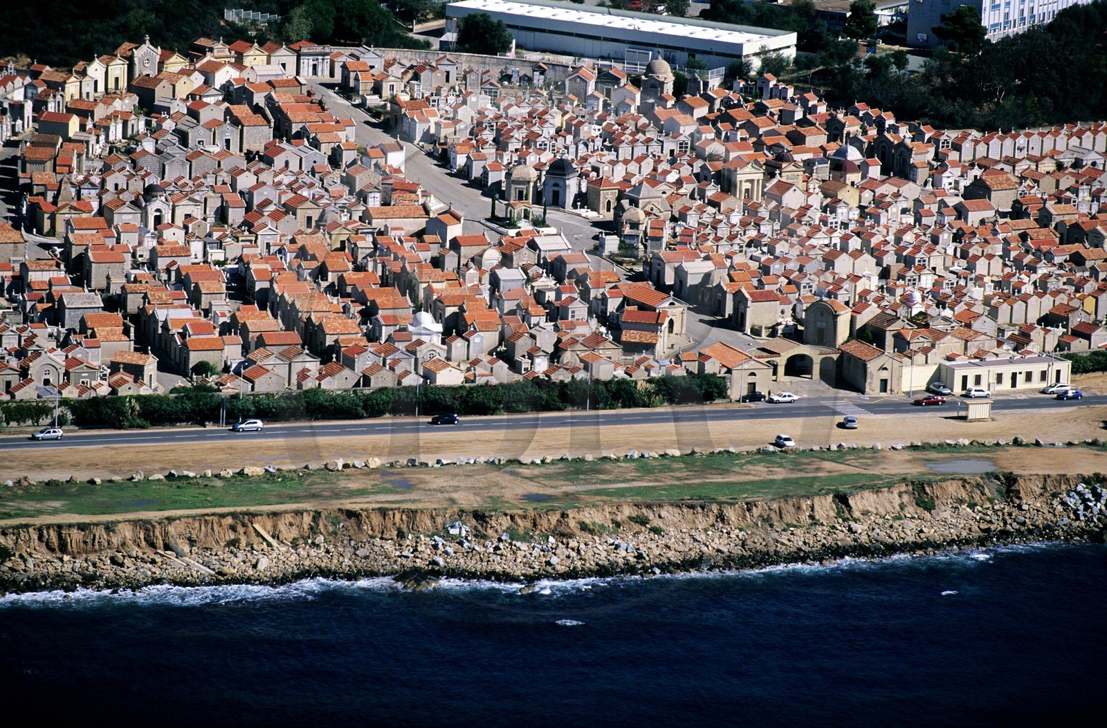 France, Corse-du-Sud (2A), Ajaccio, cimetière marin (vue aérienne)