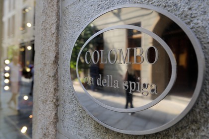Italie, Lombardie, Milan, Quadrilatère de la mode, boutique de luxe Via della Spiga