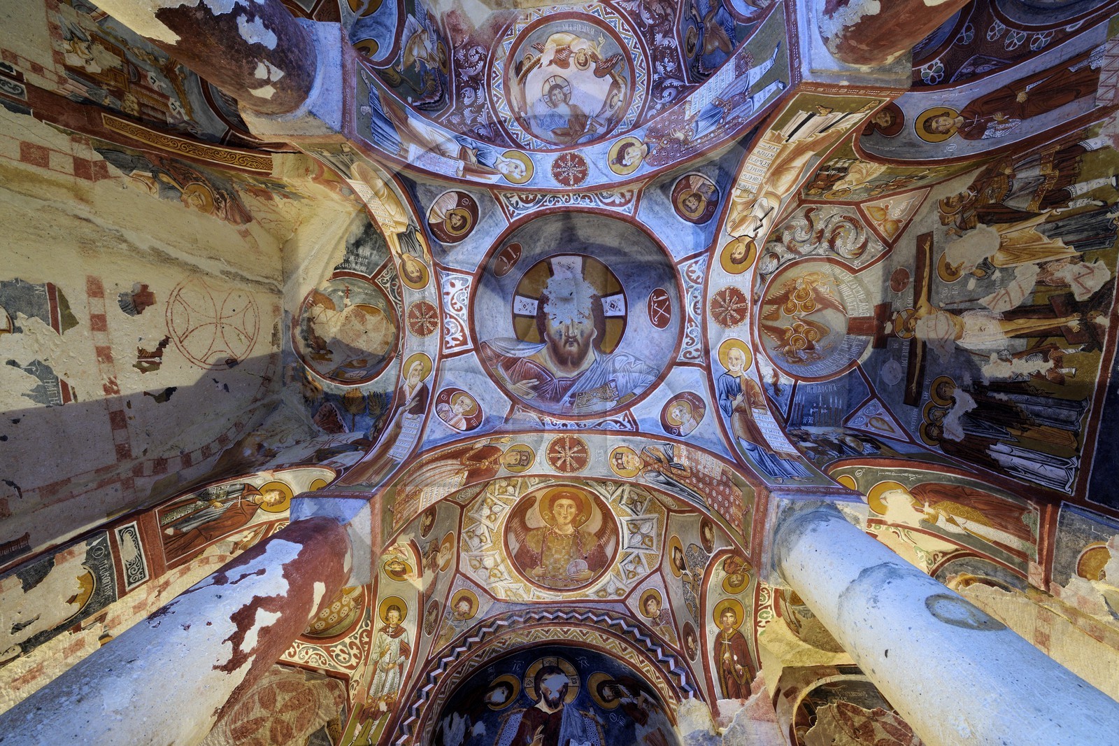 Turquie, Anatolie Centrale, province de Nevsehir, Cappadoce classée Patrimoine Mondial de l'UNESCO, Göreme, le musée en plein air, église à la Pomme troglodytique (Elmali Kilise)