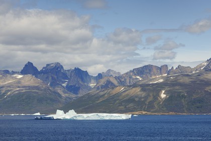 Greenland, Southern Region near Nanortalik, icebergs