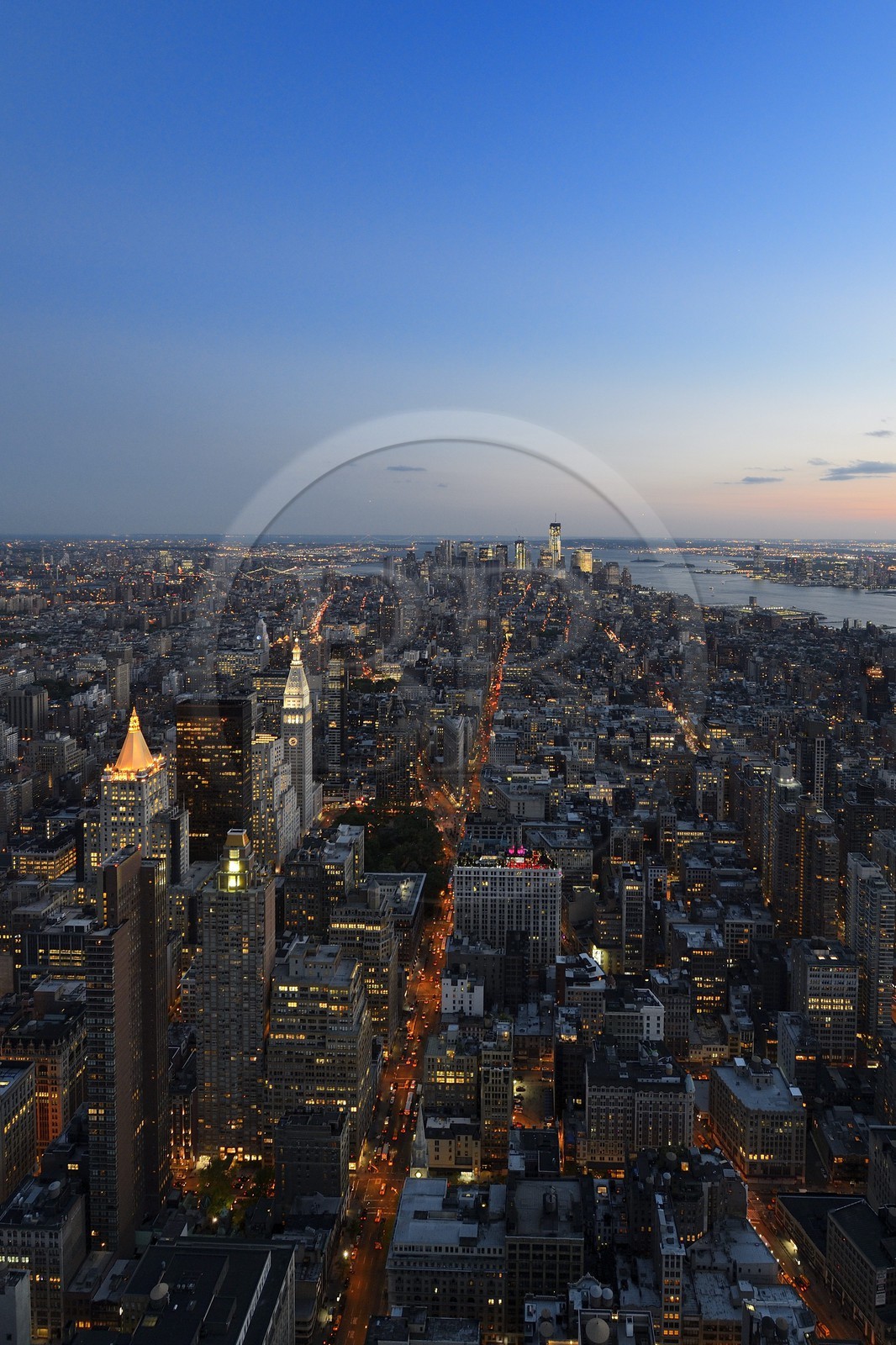 Etats-Unis, New York, Manhattan, vue depuis l'Empire State Building sur la partie sud de Manhattan, le One World Trade Center (1WTC) et la Hudson River