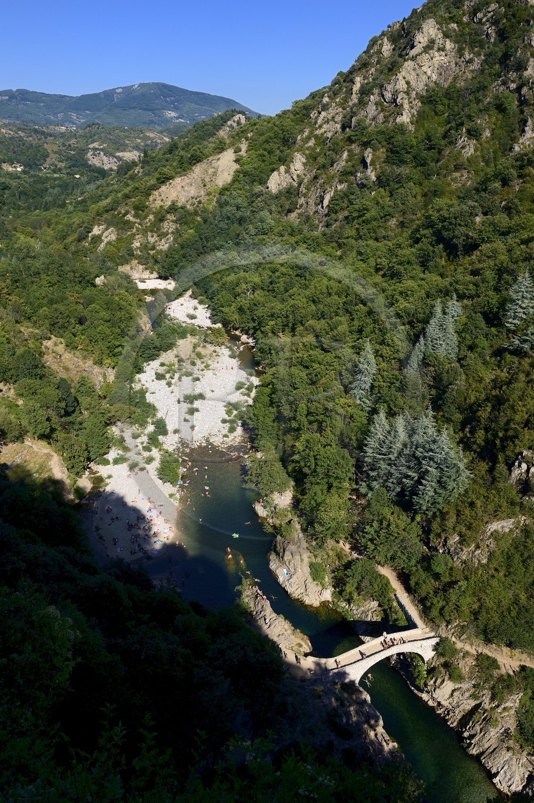 France, Ardèche (07), Thueyts, le Pont du Diable dans la haute-vallée de la rivière Ardèche