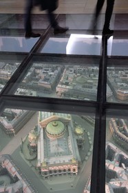 France, Paris (75), le musée d'Orsay, maquette du quartier de l’Opéra au sol et Opéra Garnier de Paris