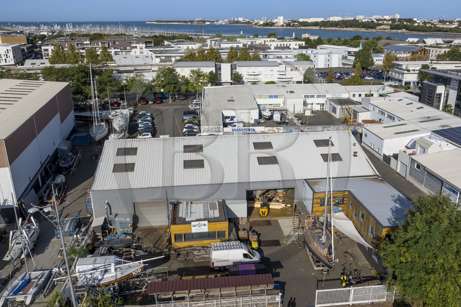 France, Charente-Maritime (17), La Rochelle, quartier des Minimes, Chantier Despierres - Atelier Bois et Océan, spécialisé dans la charpente marine, l’entretien et la réparation de navires de plaisance en bois, il est dirigé par Nicolas Chanteloup