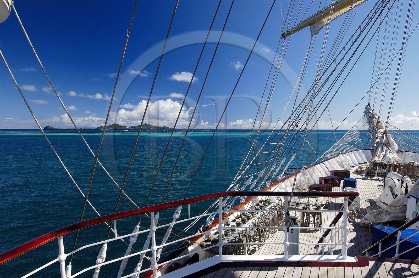 Caraïbes, Saint-Vincent et les Grenadines, archipel des Tobago Cays depuis le Royal Clipper