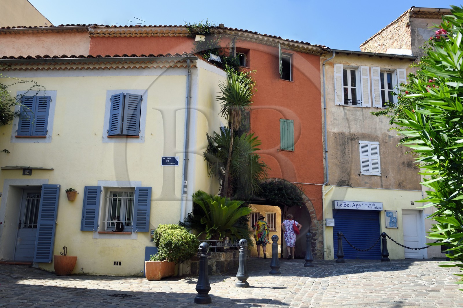 France, Var, Saint-Raphael, old town houses in rue des remparts