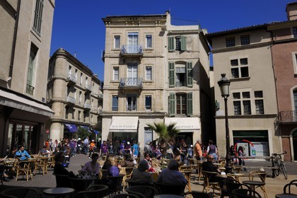 France, Gard (30), Nimes, la place aux Herbes