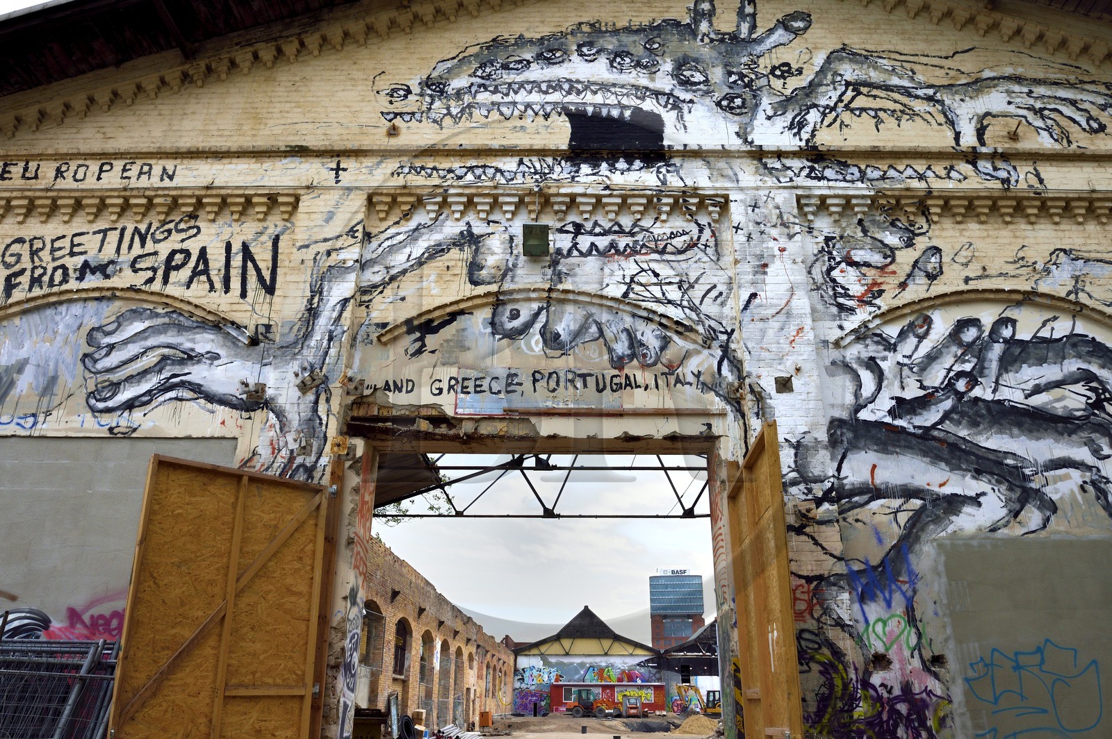 Germany, Berlin, RAW Tempel, the Mecca of the urban and free art between Revaler Strasse and the railroad station Warschauer Strasse, Join the phallic revolution street art by artist Ralltox