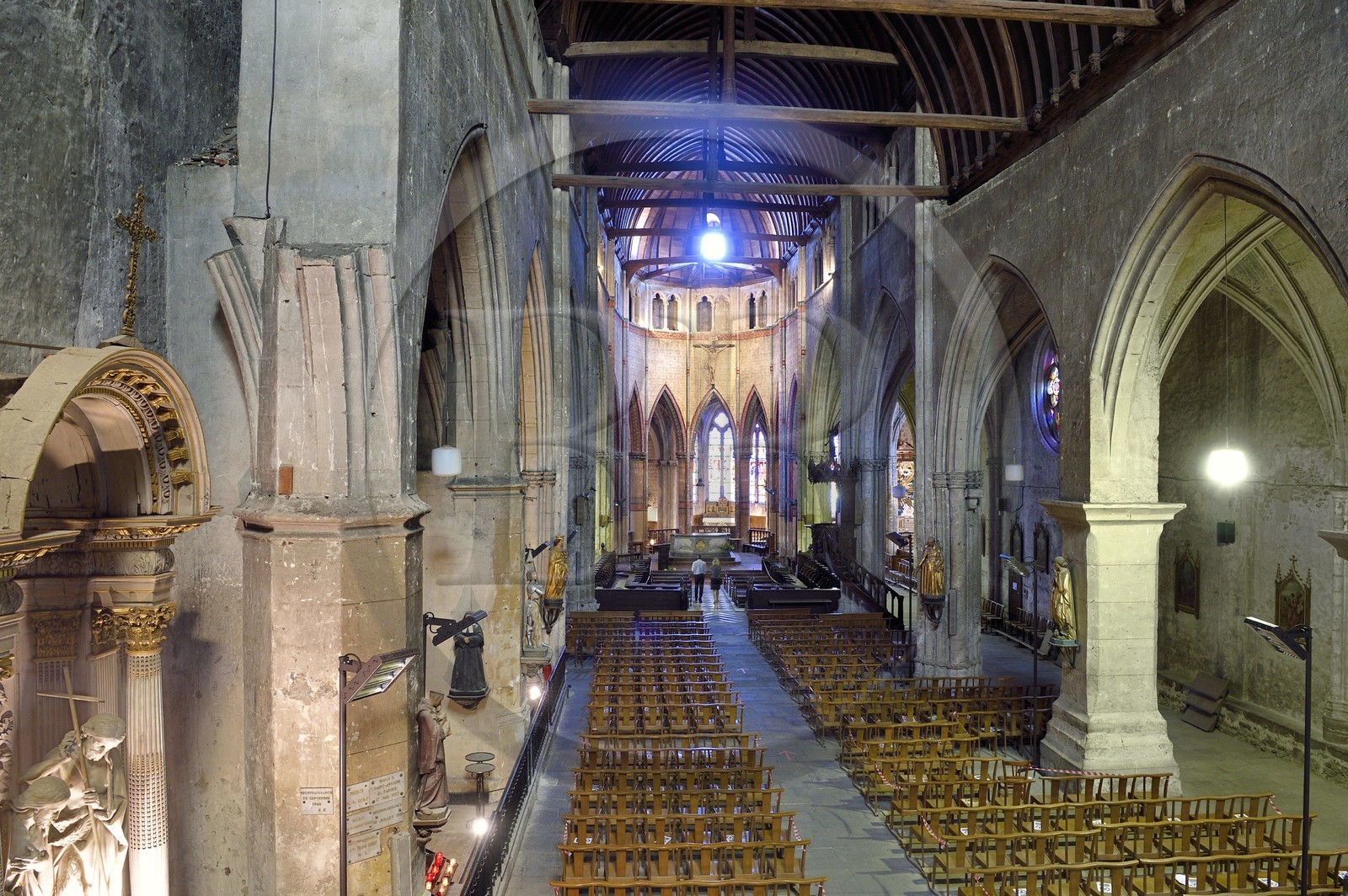 France, Allier (03), ancienne province du Bourbonnais, Saint-Pourçain-sur-Sioule, l'église Sainte-Croix