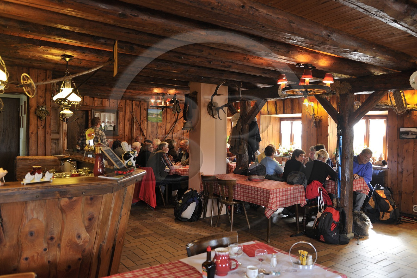 France, Haut-Rhin (68), la route des Crêtes, ferme auberge marcaire du Grand Hêtre, la salle à manger